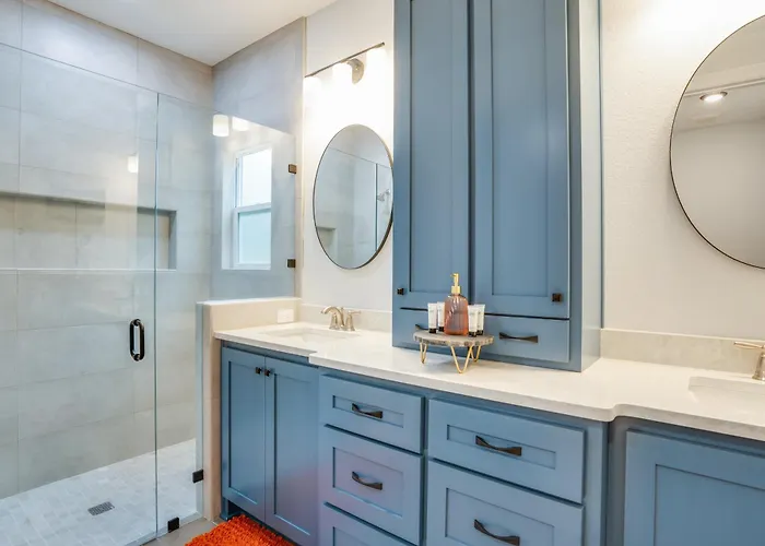 Сasa de vacaciones Tally Cozy Craftsman Near Football Parks & Airport *