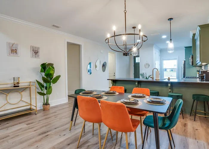 Сasa de vacaciones Tally Cozy Craftsman Near Football Parks & Airport *
